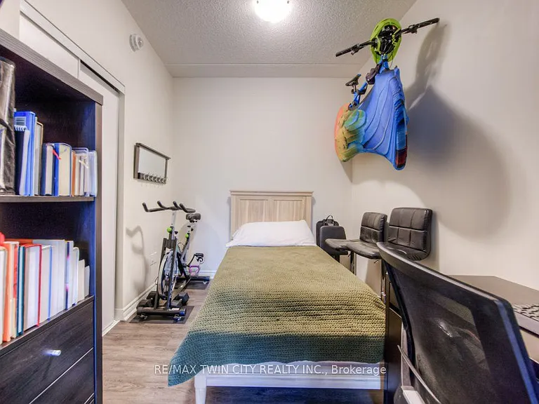 1280 Gordon St #305 — Photo 11