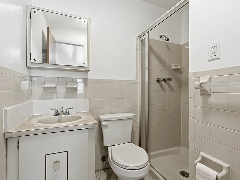 4306 Parsons Blvd #2 — Photo 14