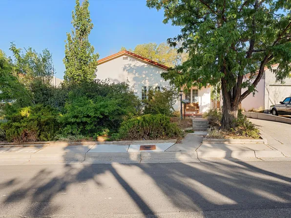321 Tulane Pl NE, Albuquerque, NM 87106