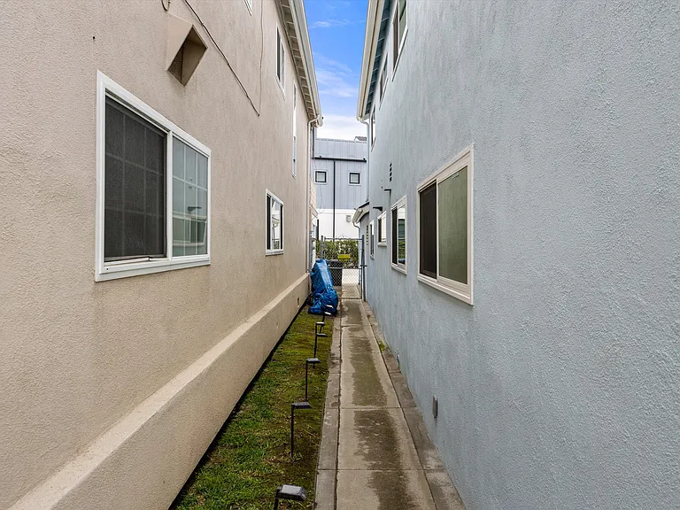 211 Cypress St #1/2 — Photo 29
