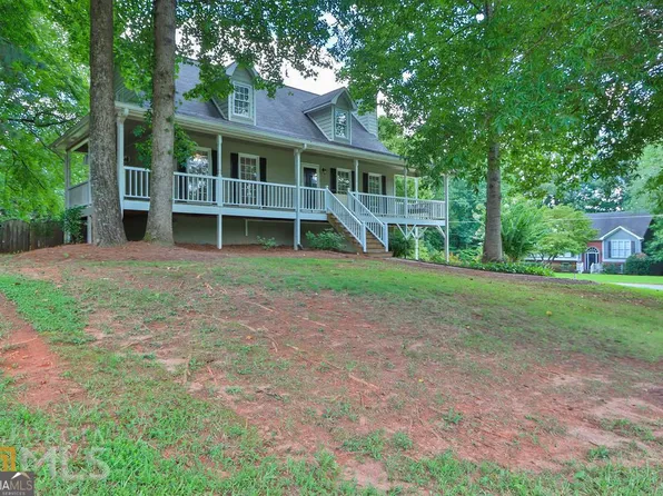 195 Maplelake Dr, Acworth, GA 30101
