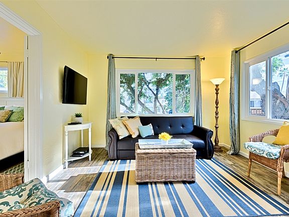 3rd image of 242 Playa Del Norte
