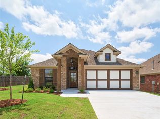 12712 NW 1st Ct, Yukon, OK 73099