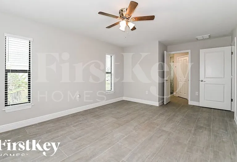 1019 Chapel Ave — Photo 10