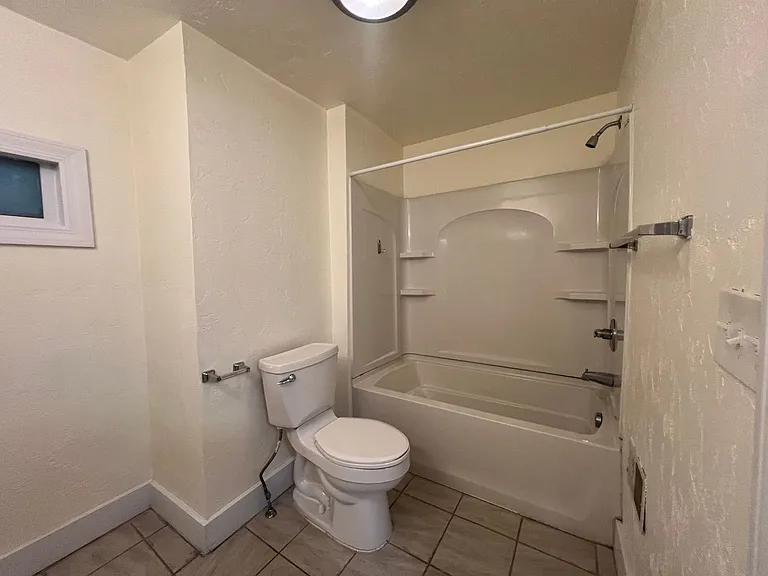 409 Parkwood Rd — Photo 22