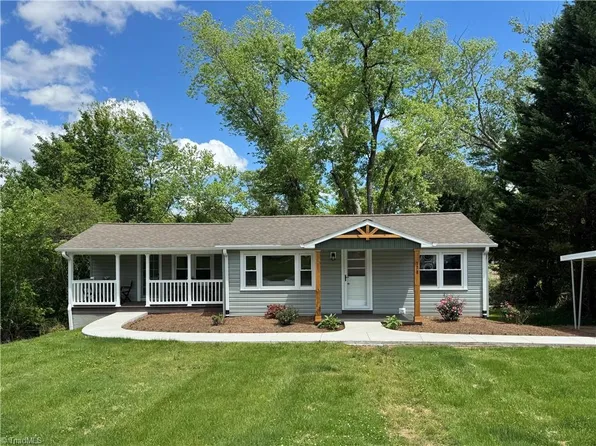 178 Little Arcadia Dr, Elkin, NC 28621