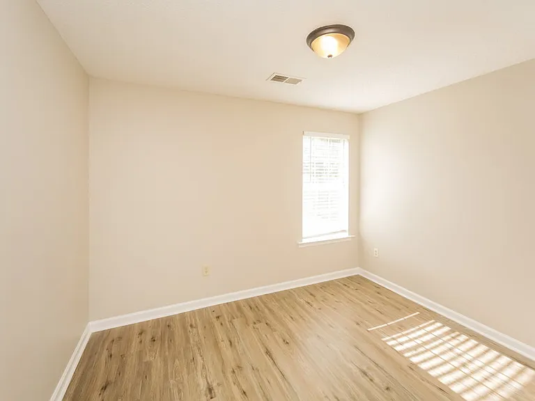 7203 Fox Creek Dr — Photo 13