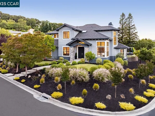 97 Oak Rd, Orinda, CA 94563