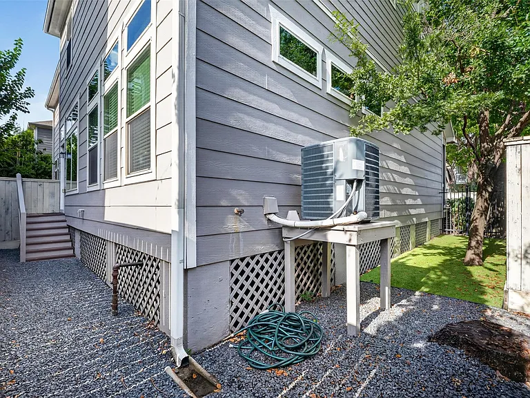 1333 W 23rd St #A — Photo 46