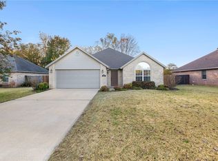 1802 SW East St, Bentonville, AR 72712