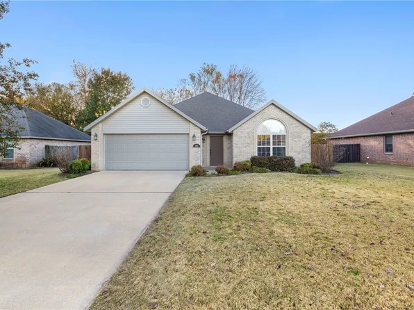 1802 SW East St, Bentonville, AR 72712