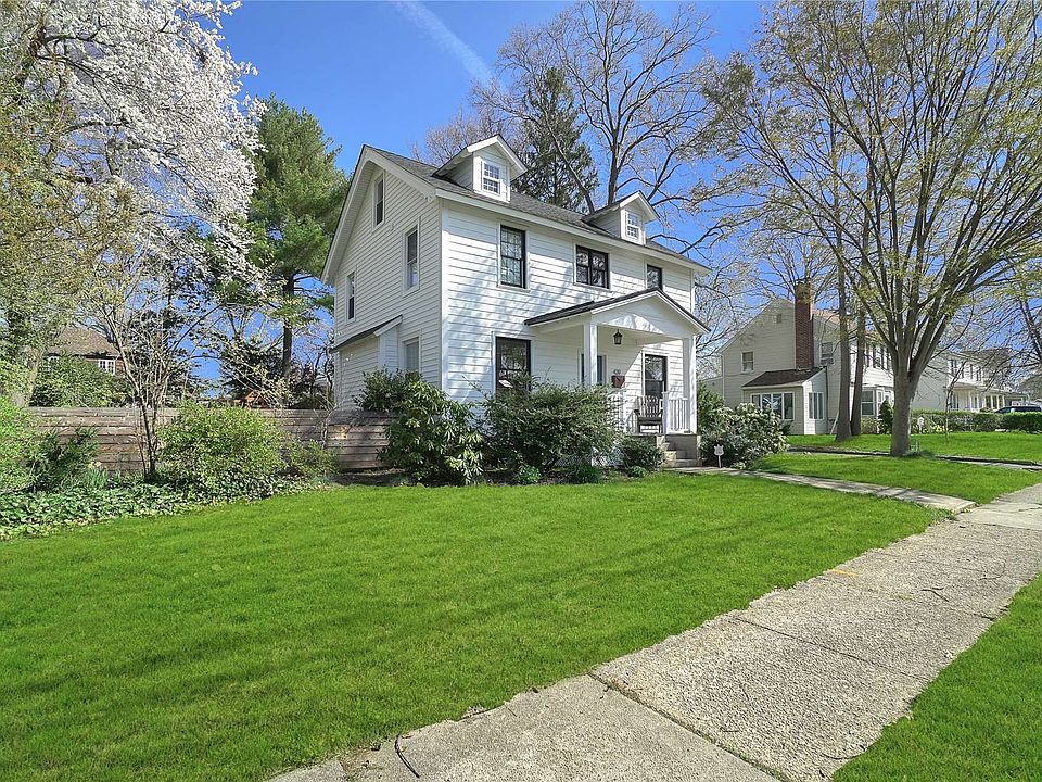 1st image of 439 Newton St