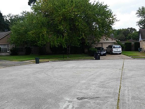 2nd image of 8511 Sugar Wood Ct