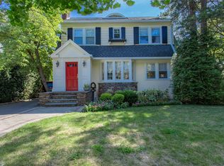368 Kilburn Rd S, Garden City, NY 11530