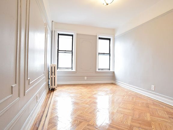 2nd image of 880 47th St APT B6