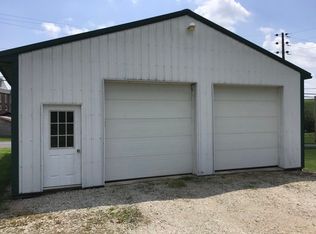 1299 Windsor Castle Rd, Hamburg, PA 19526