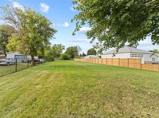 333 Victoria Ave, Essex, ON N8M 1N6