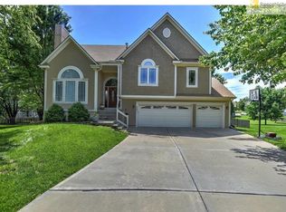 16651 W 155th Ter, Olathe, KS 66062