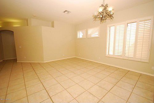 4th image of 863 W Raven Dr