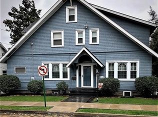 16 S 6th St, Youngwood, PA 15697