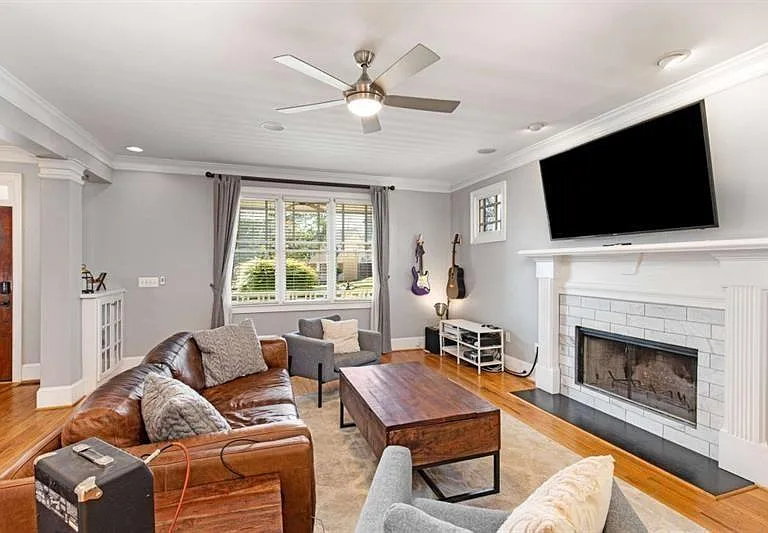 1390 Marion Walk SE — Photo 10