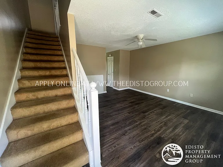 1303-1323 Williamsburg Ct — Photo 14