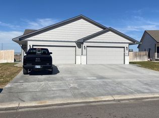 462 S Longbranch Dr, Maize, KS 67101
