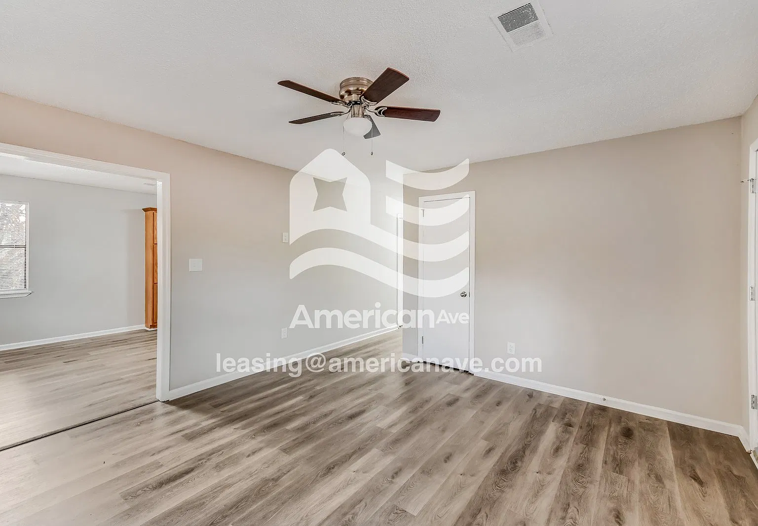 3 bed, 1.0 bath, 1040 sqft, $1,397 — Photo 4