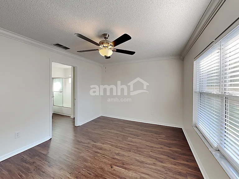 2273 Heathwood Cir — Photo 9