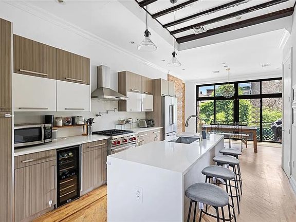 3rd image of 1118 Greene Ave #2