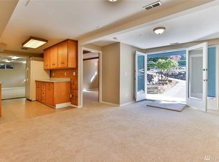 12826 NE 70th Pl #L, Kirkland, WA 98033