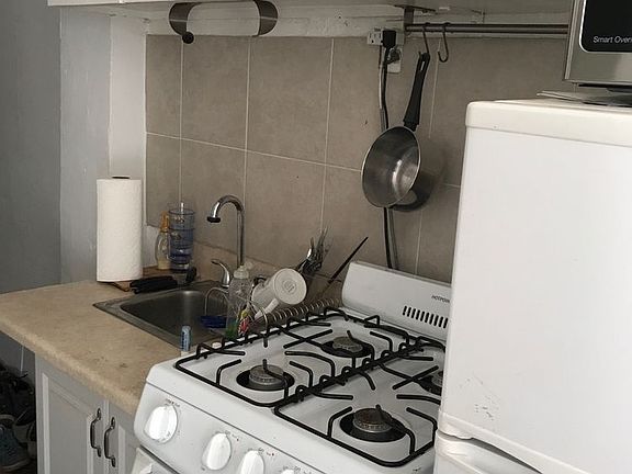 4th image of 516 Hudson St APT G18