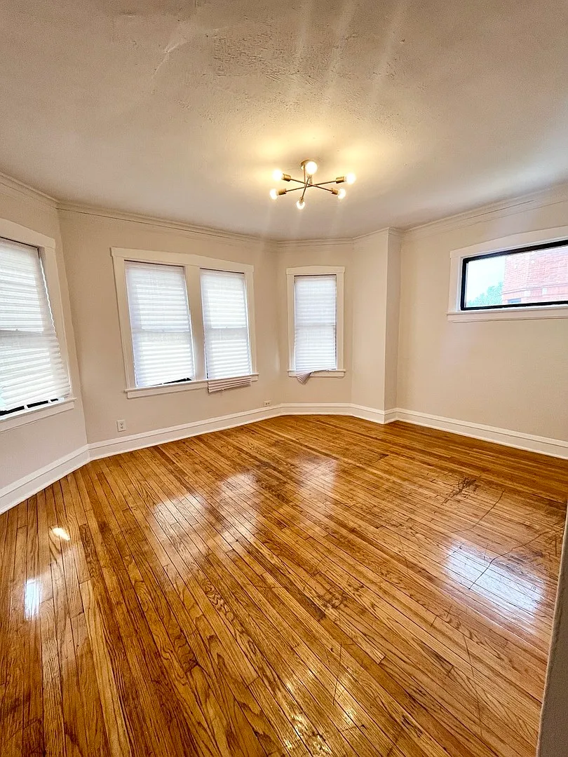 2 bed, 800 sqft, $1,475 — Photo 2