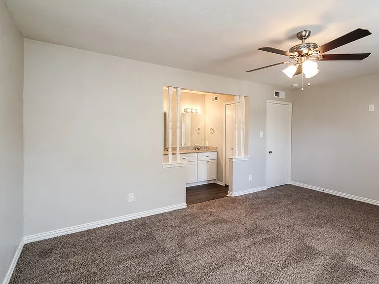 454 Kenya St — Photo 7