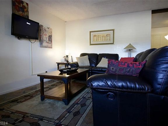 4th image of 508 Delfern Ln #0
