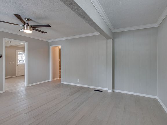 5th image of 2601 Aspen Dr