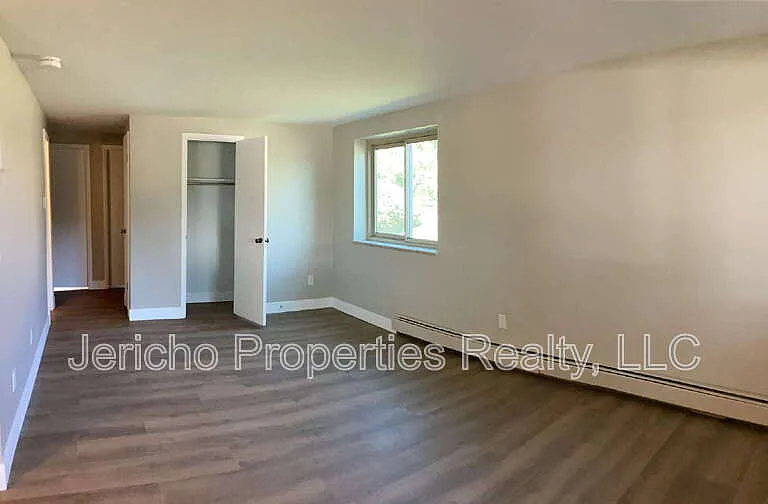 633 Oak St #5 — Photo 7