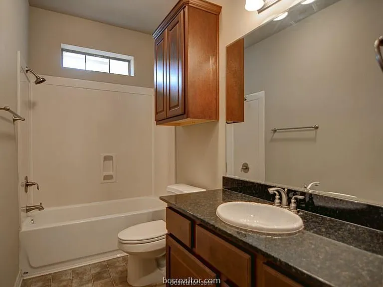 146 Forest Dr — Photo 10