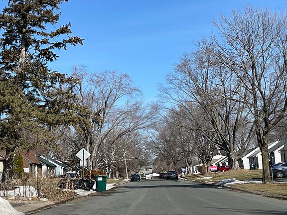 4th image of 4644 Heights Dr NE