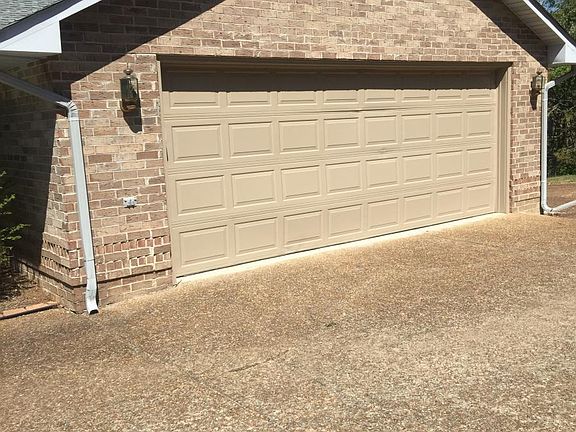 2nd image of 1101 Brentwood Way
