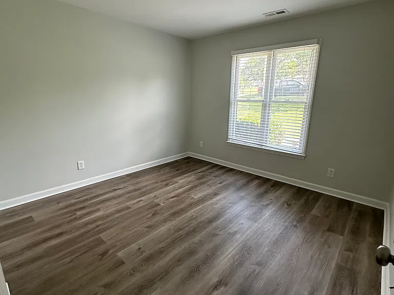 2651 Hitchcock Dr — Photo 10