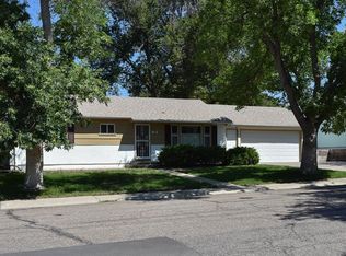 19 Caledonia Rd, Pueblo, CO 81001