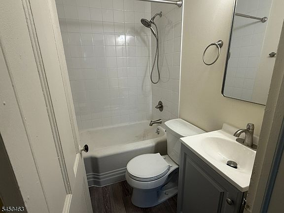 5th image of 69 W Somerset St