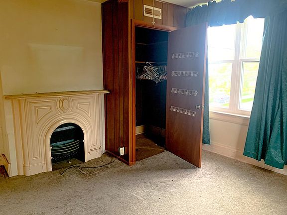 4th image of 49 Hillsdale Ave