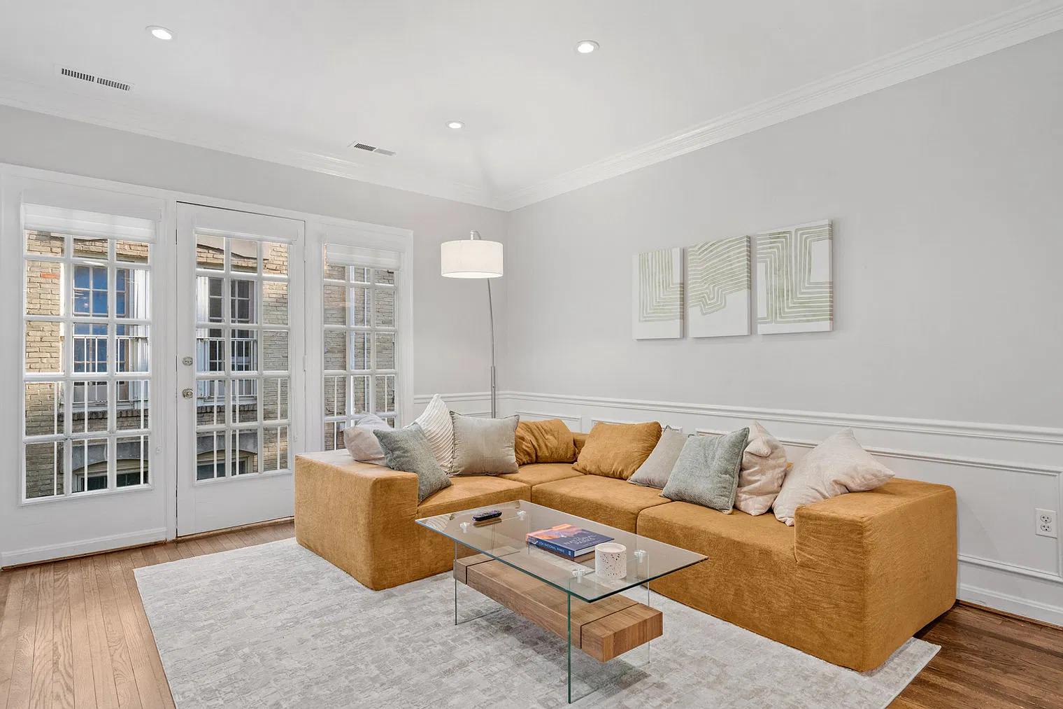 2 bed, 1.0 bath, 1345 sqft, $7,704 — Photo 1