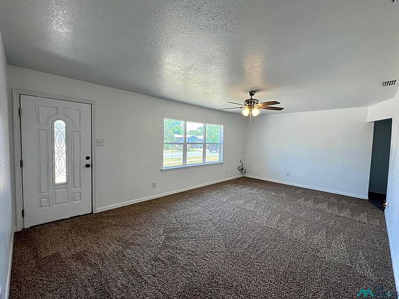 3rd image of 804 W 16th St