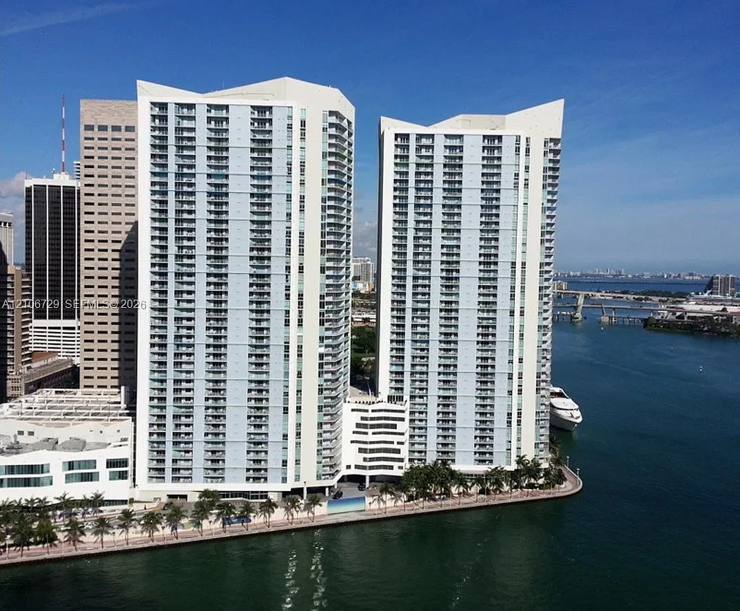 One Miami East Condo — Photo 1