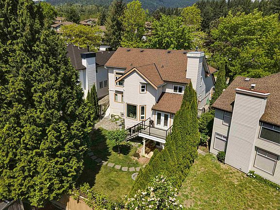 5th image of 1476 Lansdowne Dr