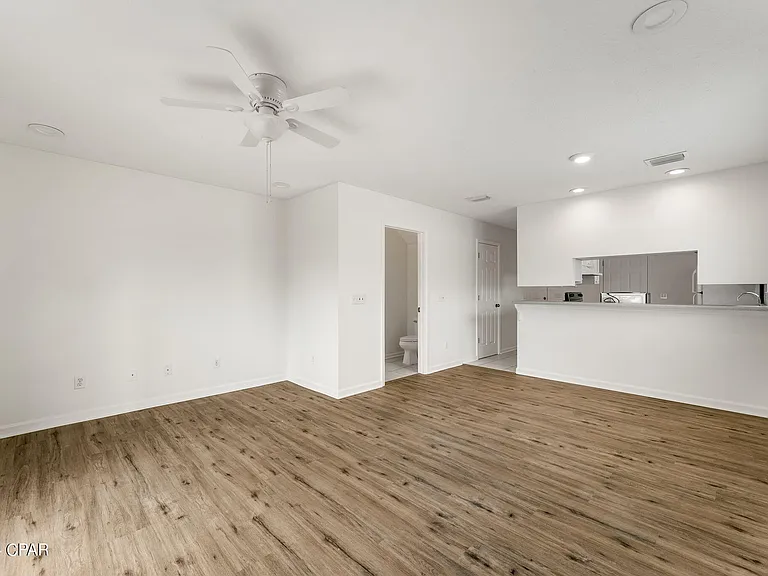 3914 Ray St — Photo 6