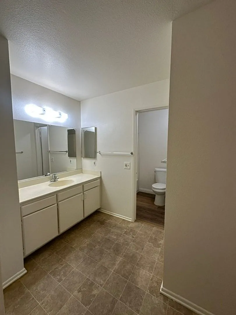 1468 East D Street — Photo 2